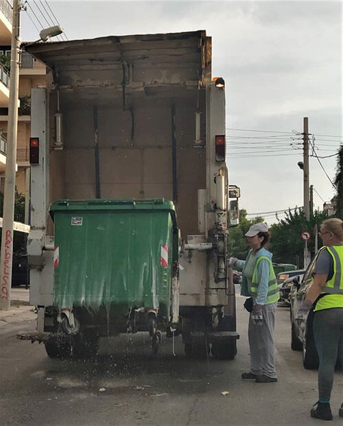 αυτοκινούμενο πλυντήριο κάδων Δήμου Ηλιούπολης