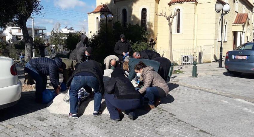 Δήμος Ηλιούπολης: 7 τόνοι αντιπαγετικού αλατιού διανεμήθηκαν σε δημότες