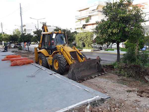 Κατασκευή νέων πεζοδρομίων στη Λεωφόρο Ειρήνης