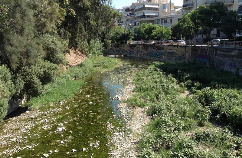 Καταγγελία για τη ρύπανση της Πικροδάφνης