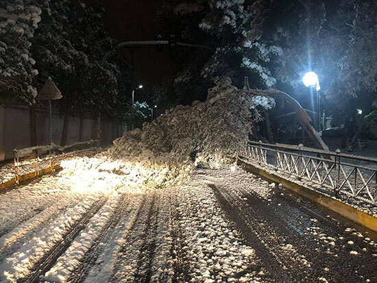 Ηλιούπολη: Πολλά προβλήματα λόγω της σφοδρής χιονόπτωσης