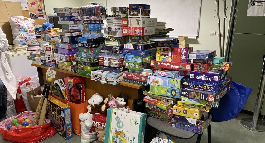 Πάνω από 300 παιχνίδια συγκέντρωσε ο Δήμος Ηλιούπολης για παιδιά που πάσχουν από παιδικό καρκίνο