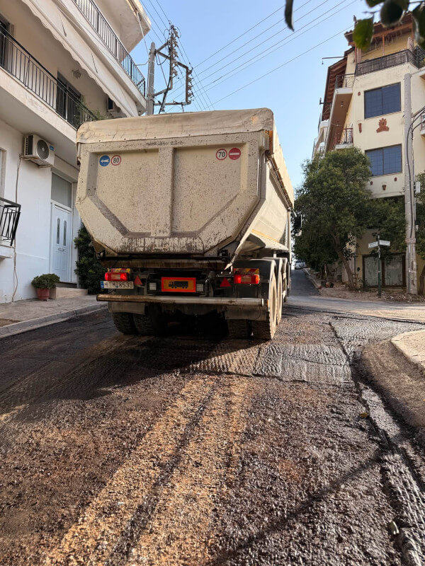 Νέες ασφαλτοστρώσεις στην Ηλιούπολη