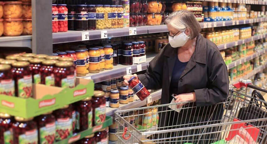 Υποχρεωτική η χρήση μάσκας στα σούπερ μάρκετ